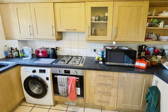 30, Wellesley Close, Ash Vale photo 3