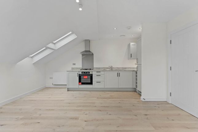 19 The Poppies, Ward Drive, Manchester photo 4