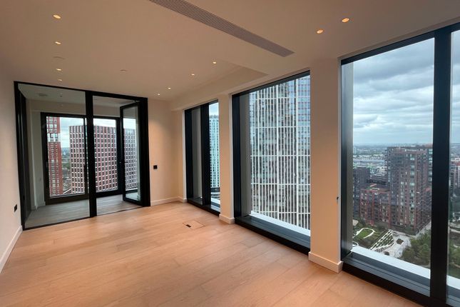 Thumbnail Flat to rent in Apartment, Nine Elms Lane, London