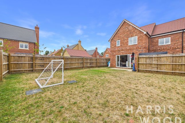 12 Lang Way, Great Bentley, Essex photo 4