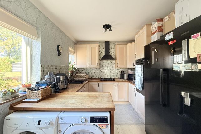 56, Armadale Road, Dukinfield photo 4