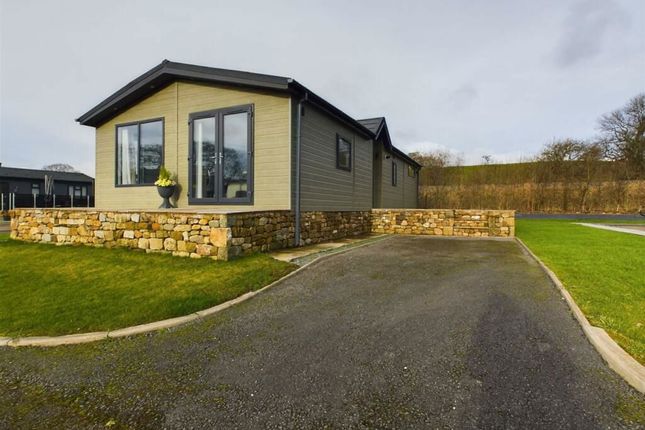 Thumbnail Mobile/park home for sale in Lower Bentham, Lancaster