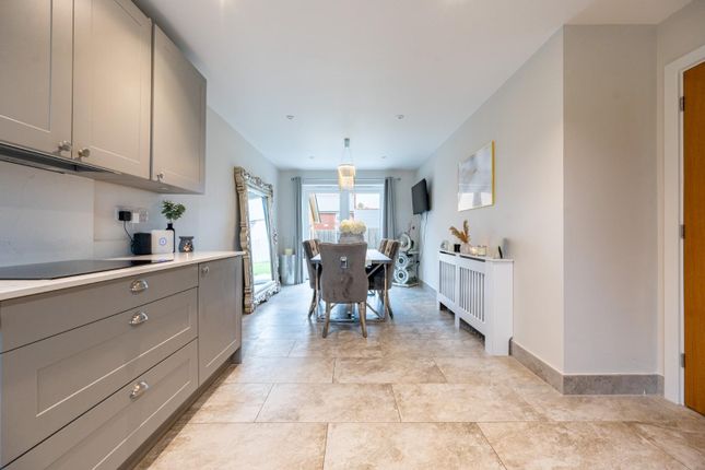 7a Brocks Mead, The Endway, Dunmow photo 3