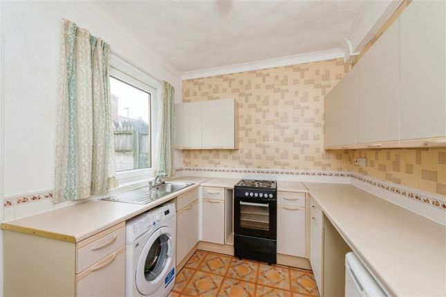 3, Albert Street, PONTEFRACT photo 3