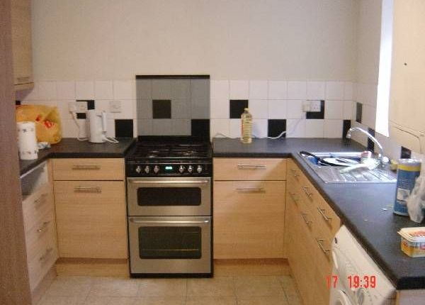 Thumbnail Terraced house to rent in Stanley Place, Preston, Lancashire