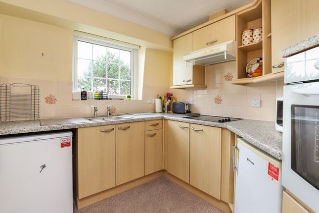 Flat for sale in Saxon Court, Bicester