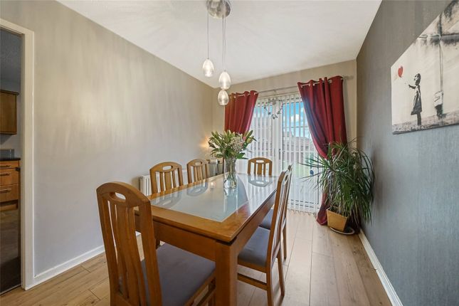 45, Valleyfield Drive, Lanarkshire photo 4