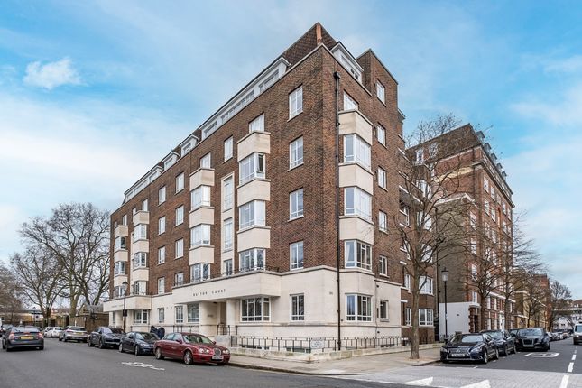 Flat to rent in Franklins Row, London