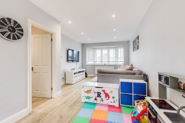 2, Ridgeway West, Sidcup photo 4