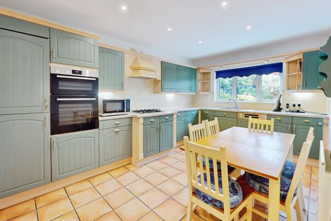 8, Caine Square, Glos photo 3