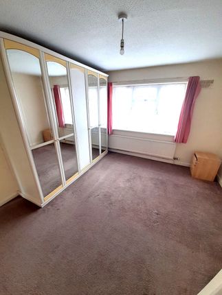 3, Stuart Crescent, Hayes photo 4