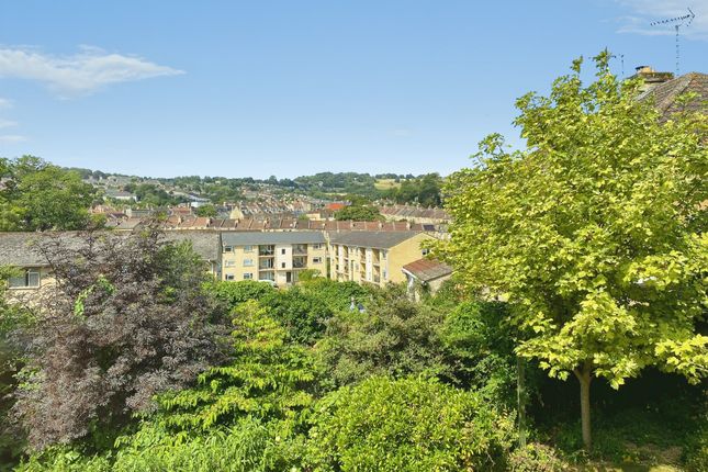 54, Gloucester Road, Bath photo 2
