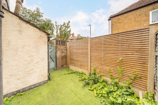 44A, Khartoum Road, London photo 4
