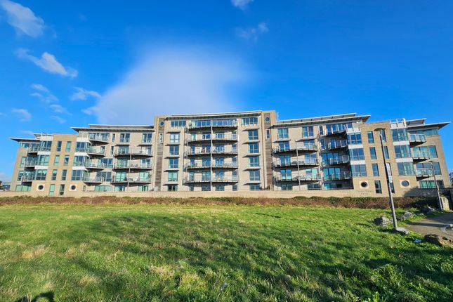 Flat for sale in Parsonage Way, Plymouth