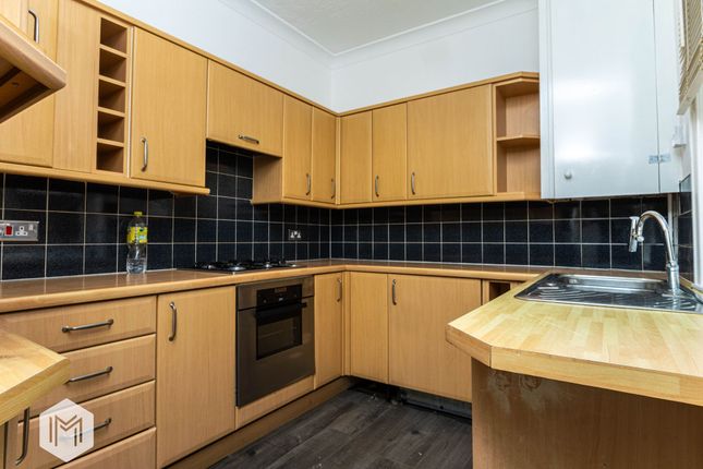 152 Thicketford Road, Bolton photo 4