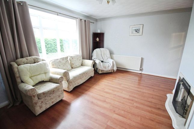 40, Derwent Avenue, Leeds photo 4