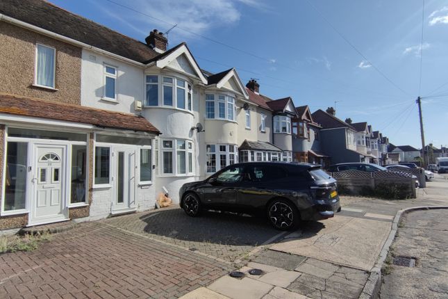 3-bed house on Dunmow Drive, Essex, £475,000