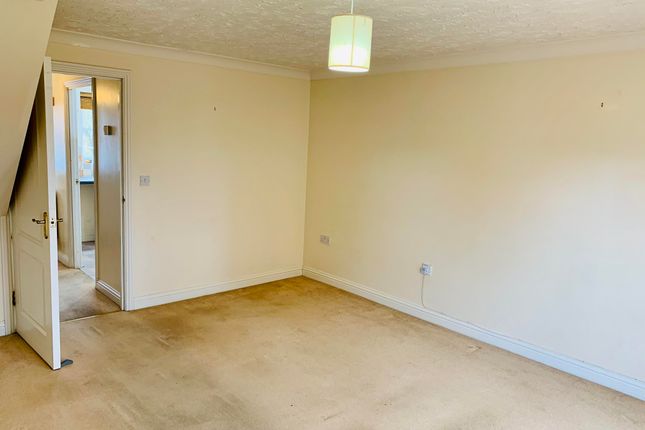 Town house to rent in Rye Close, Sleaford