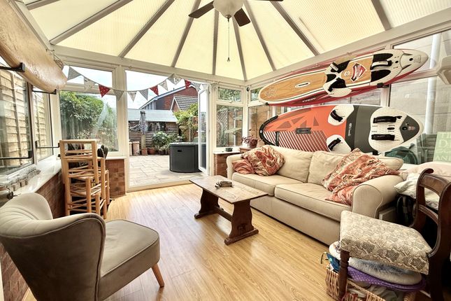 20, Sovereign Avenue, Gosport photo 4