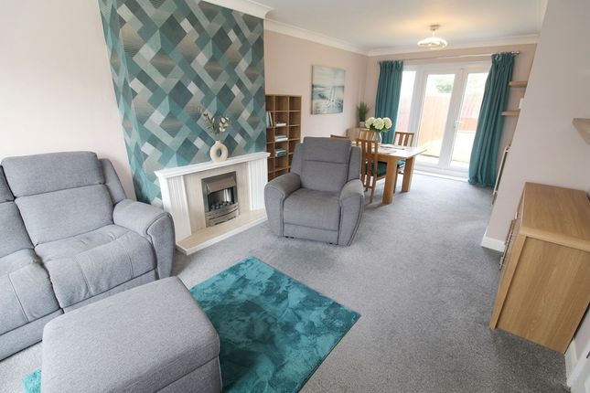 3 East Drive, Blyth photo 2