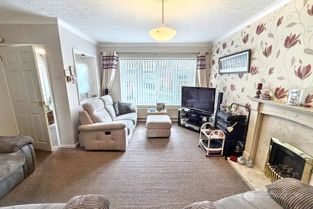 15, Wenlock Way, Nuneaton photo 3