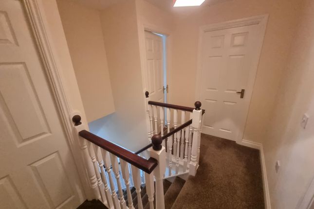 Flat to rent in Stirling Close, Corby