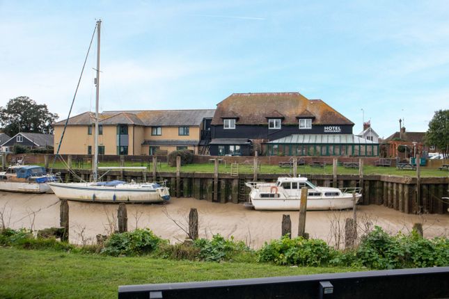 Thumbnail Hotel/guest house for sale in Winchelsea Road, Rye