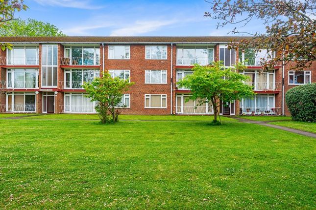 Thumbnail Flat for sale in Devonshire Avenue, Sutton