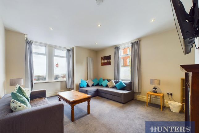 8, South Street, Bridlington photo 3