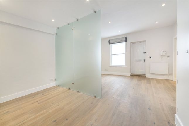 Studio Room
