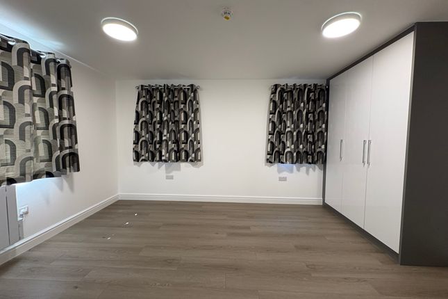 1, Barnet Lane, Elstree photo 3