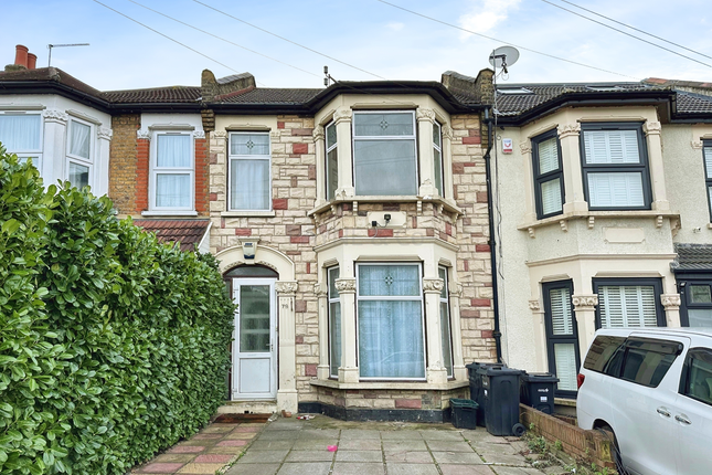 Thumbnail Terraced house for sale in Courtland Avenue, Ilford