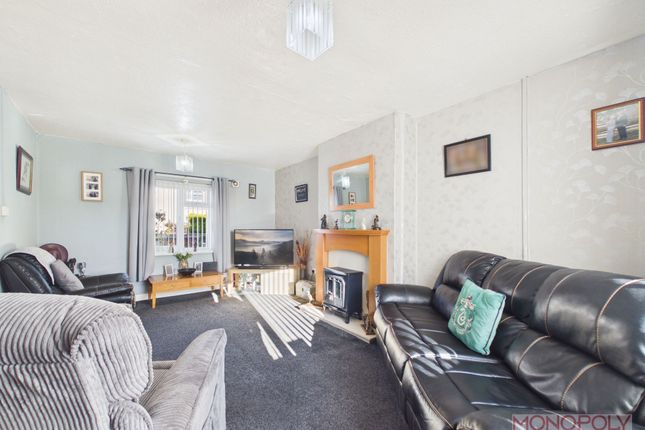 7 Fourth Avenue, Wrexham photo 3
