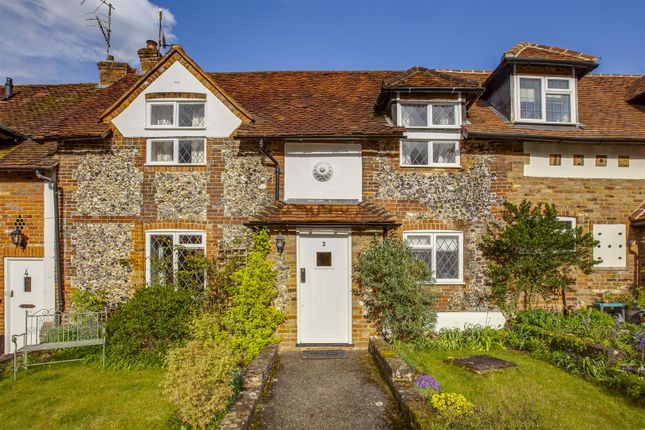 Thumbnail Terraced house for sale in Barn Court, High Wycombe