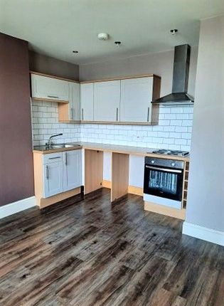 Thumbnail Flat to rent in Flat 1, Warwick House, Avenue Road