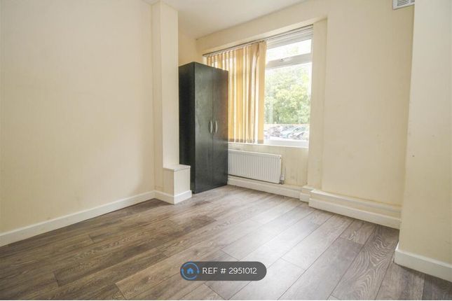 Great Plumtree, Harlow photo 4