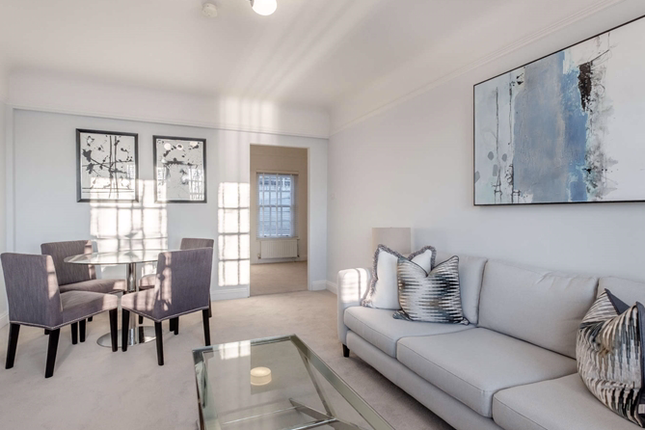 27, Pelham Court, Fulham Road, South Kensington, London photo 5