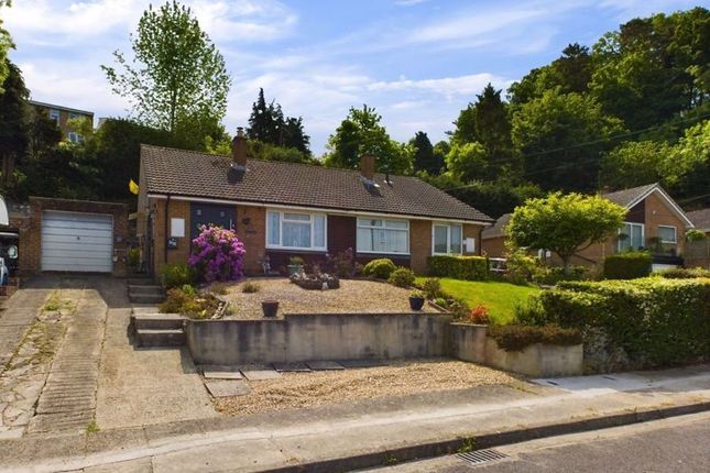 Thumbnail Bungalow for sale in 17 Alder Grove, Forest Hill, Yeovil