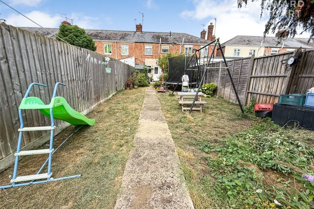 96, Willesden Avenue, Cambridgeshire photo 2
