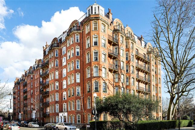 179, Oakwood Court, London photo 2