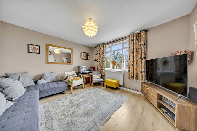 45, Wigton Road, Romford photo 2