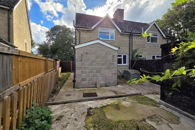 25, Kent End, Swindon photo 3