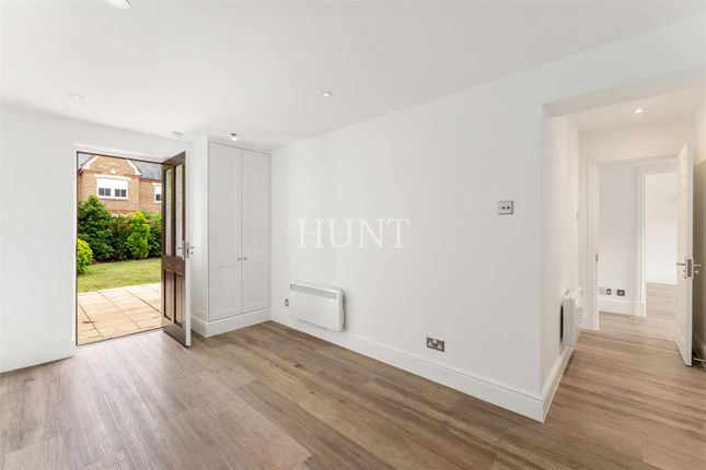 1, Chapel Mews, Woodford Green photo 4