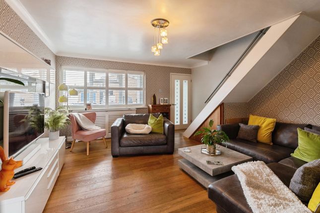 6, Whistler Rise, Southend-on-Sea photo 3