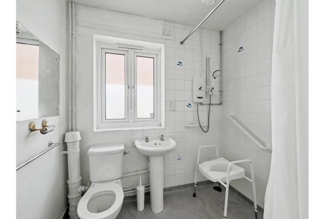 20, Huxley Close, Derby photo 5
