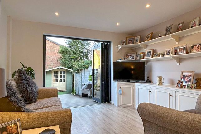 Living Room For 167 Fleetham Gardens.Jpg