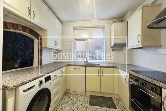 Flat 1, Camberley photo 2