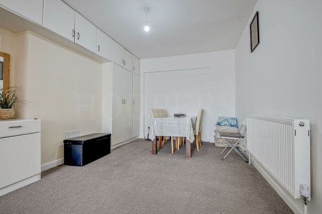 468, North Circular Road, London photo 4