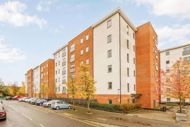 2-bed flat on Flat 42 Harborough House,, Taywood Road, Northolt, £210,000