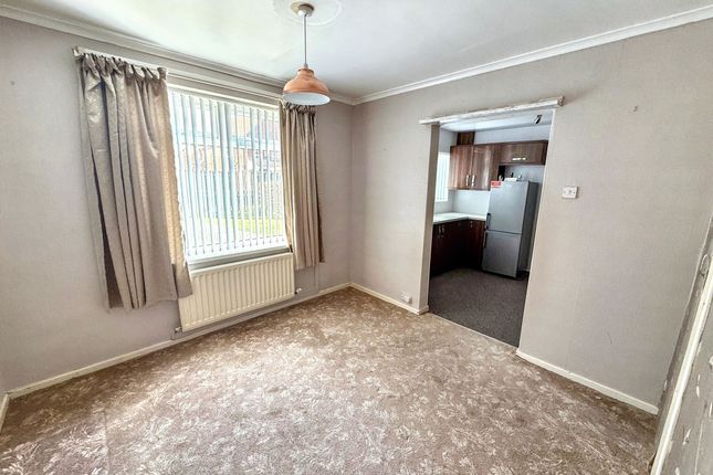 15, Thornhill Gardens, Newcastle upon Tyne photo 5